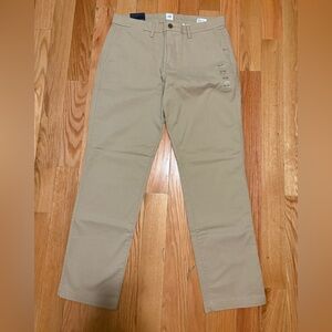 GAP Men's The Essential Khaki Straight Size 34x32